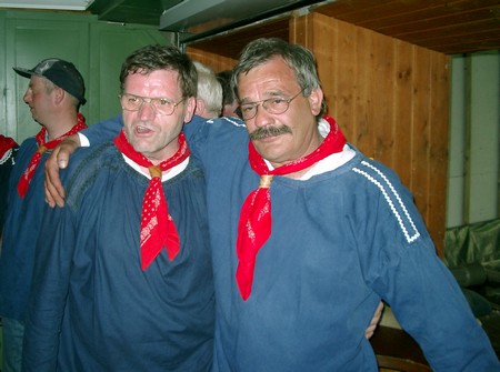 König und Fähnrich am Schießstand 2005
